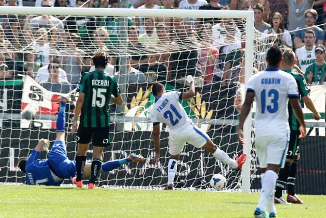 Saphir Taider mette a segno la sua prima rete con la maglia dell'Inter:  il 2-0
